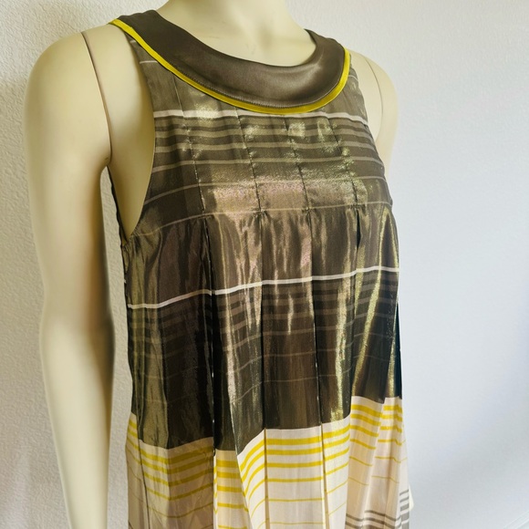 Bebe Dress - Picture 2 of 3